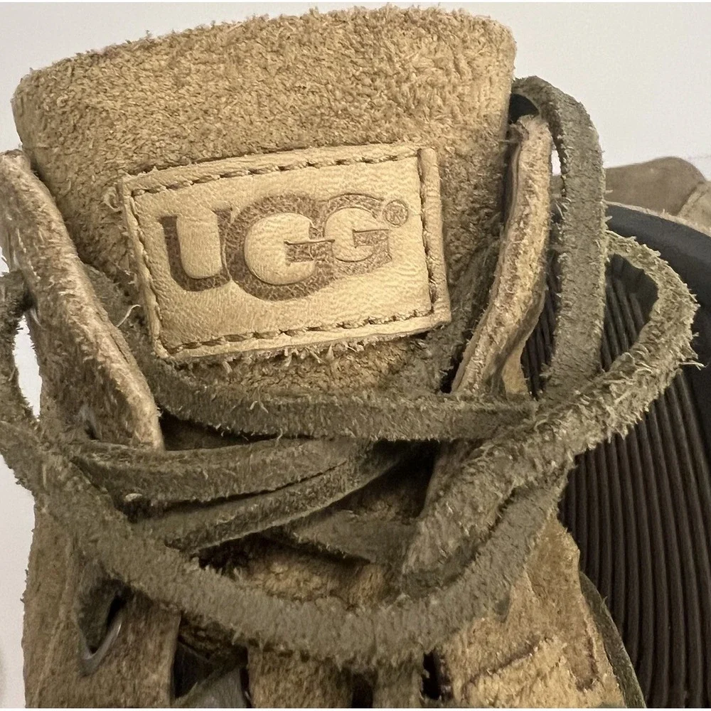 UGG Bayne Boots Mens 10 Tan Suede Leather Chukka Lace-Up Casual Vibram Sole Shoe